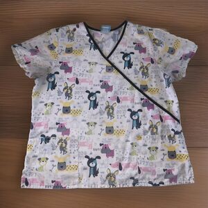 Scrub H.G. Medical Scrub Top Cute Puppy Pattern Size Large ?